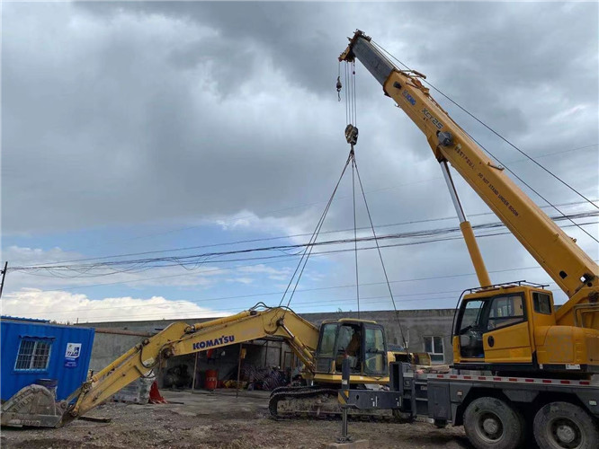 白云区25吨吊车的工作半径是多少？