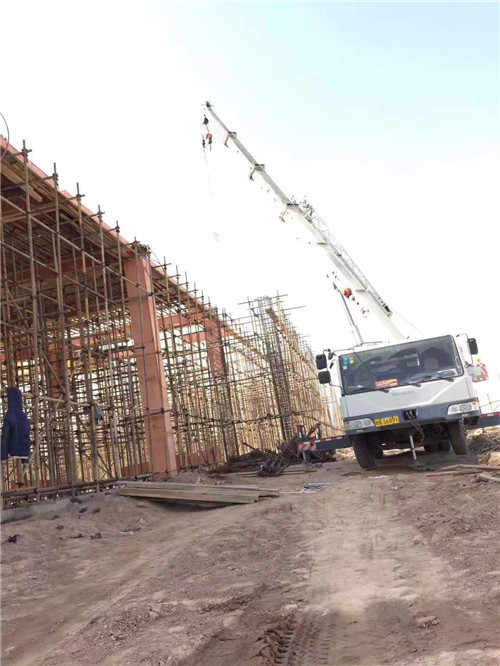 白云区25 吨、50 吨吊车怎么选？多大重量 / 半径适合对应车型？