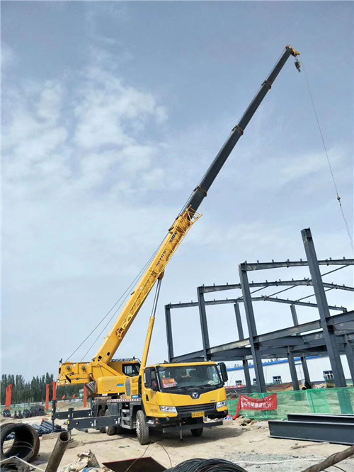 白云区超高层建筑钢结构吊装案例